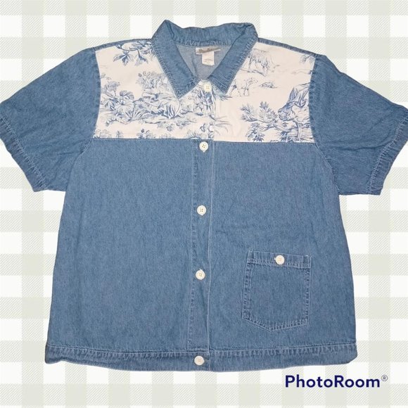 Vintage Tops - Vintage toile pattern button up blouse